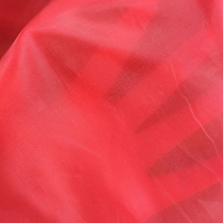 Vải Lụa Polyester Màu Đỏ Dùng Trang Trí Tiệc Cưới