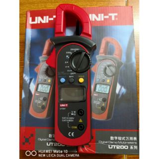 Đồng hồ Ampe kìm kẹp dòng Uni-T UT201