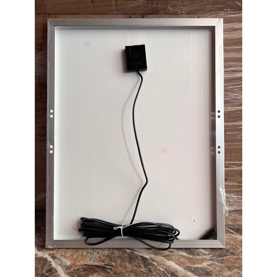 1 Tấm pin lăng lượng mặt trời Mono 350x450X20mm 20w. 350x630x20mm 30w 18v giắc kết nối 5.5mm phù hợp sạc ăc quy 12v,