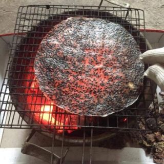 Bánh đa mè đen Nghệ An