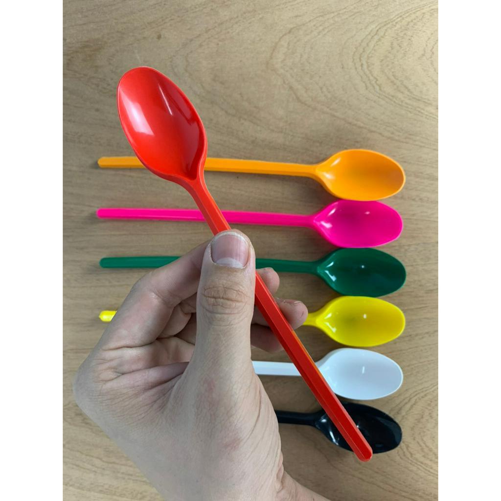 100 muỗng nhựa dài 20cm  cho ly trà sữa 700, ly 1L, muỗng nhựa trà sữa 20cm màu hồng, đỏ, vàng, lá, đen, trắng.