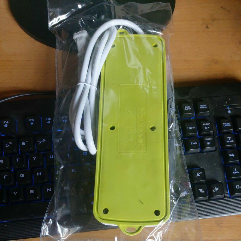 Ổ cắm đa năng 3 cổng usb 5V DC sạc điện thoại và 6 cổng nguồn 220VAC