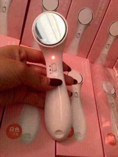 Máy masage mặt ion