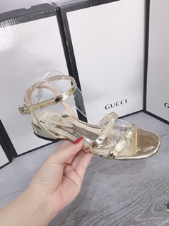 Sandal bệt 2 quai trước