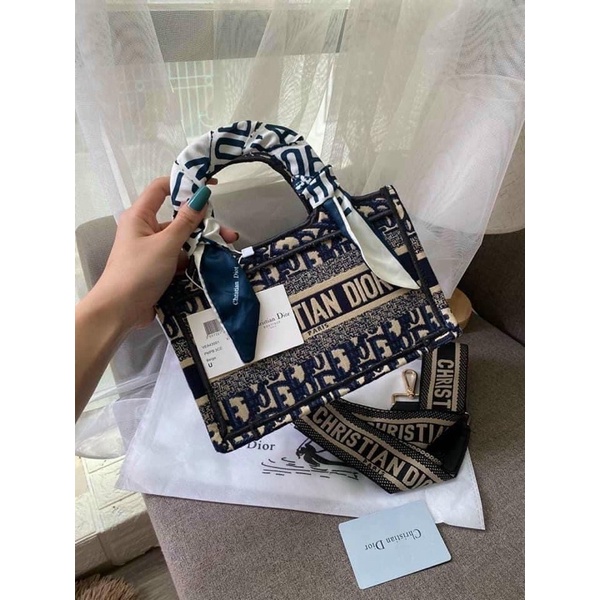 túi dior làn thổ cẩm kết hơp cầm tay đeo chéo