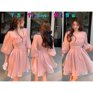 Đầm voan hồng cổ vuông xếp ly tầng ngực viền hạt eo