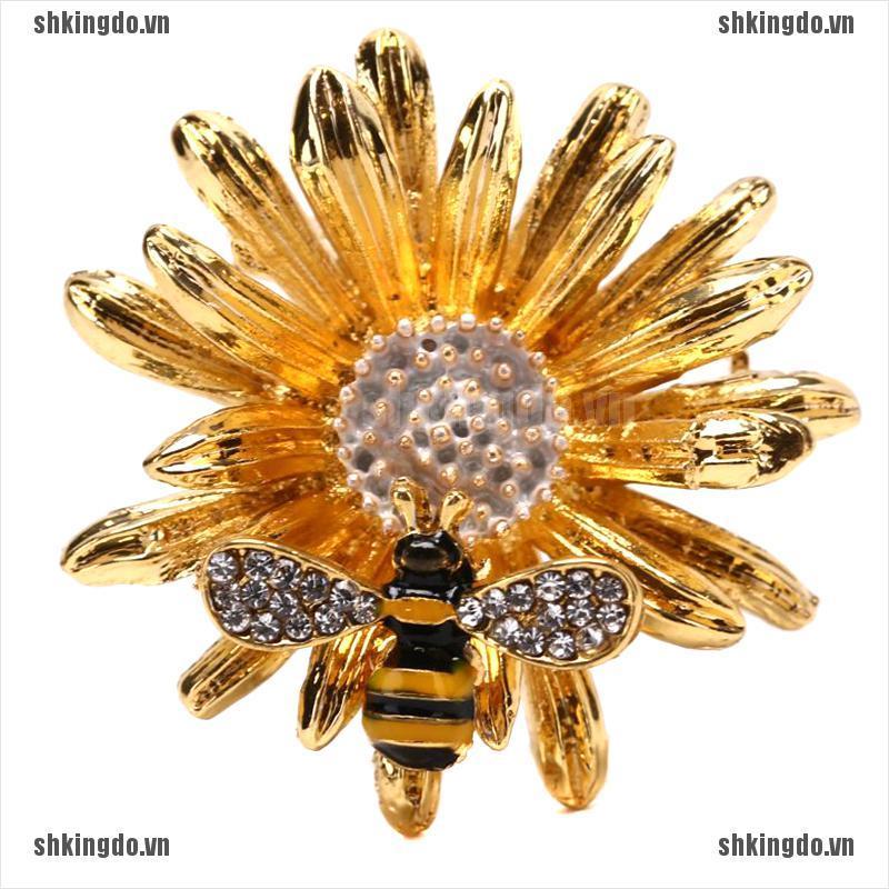 Trâm Cài Áo Hình Con Ong Và Hoa Cúc