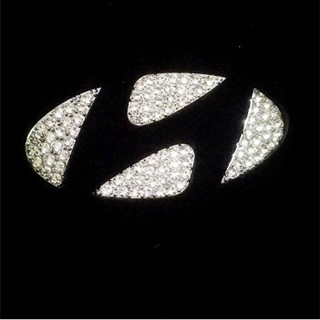 Dán LOGO vô lăng đính đá sang trọng cho xe HYUNDAI phong cách VIP Nhật Bản DCOT0097