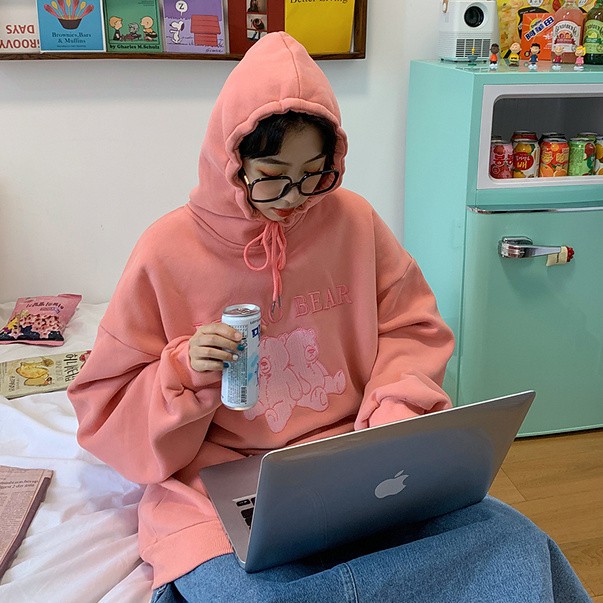 Áo khoác hoodie lót nhung dày dặn dáng rộng in hình gấu phong cách Hàn Quốc vintage dễ thương cho nữ | BigBuy360 - bigbuy360.vn