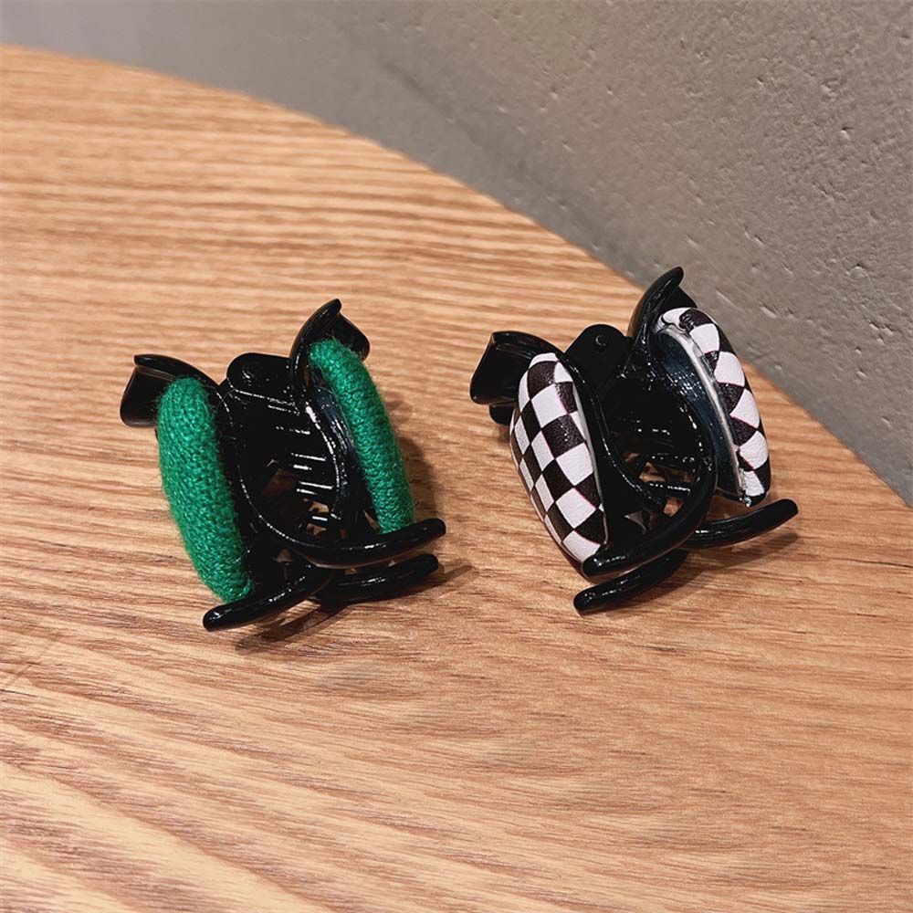 Kẹp tóc bằng nhựa resin vải lông hình trái tim nhỏ gọn phong cách Hàn Quốc ngọt ngào thời trang thanh lịch cho bé gái