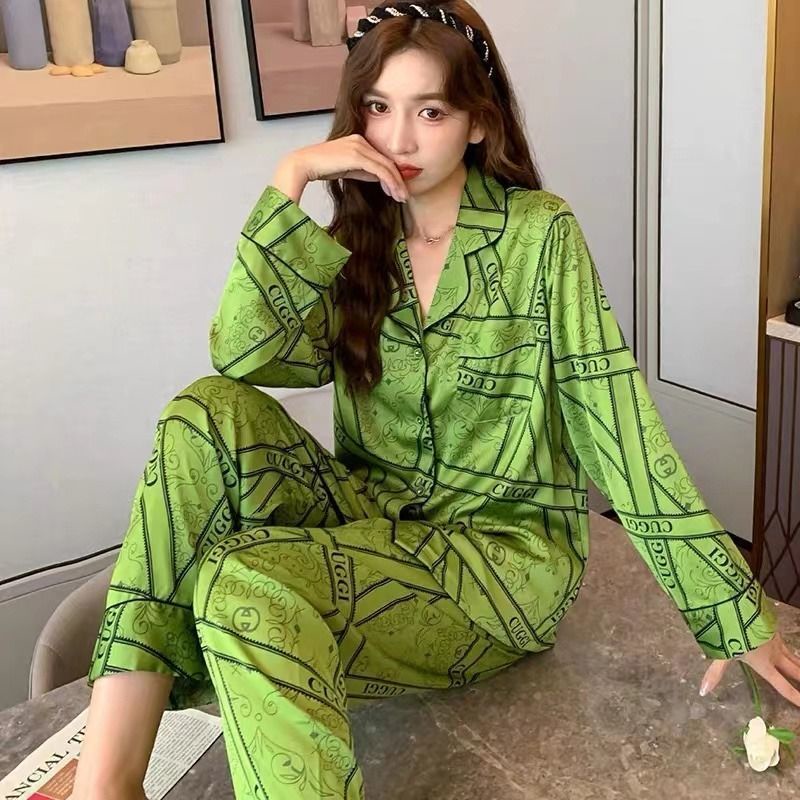 Bộ Đồ Ngủ Tay Dài Chất Lụa Thời Trang Sang Trọng Cho Nữ
