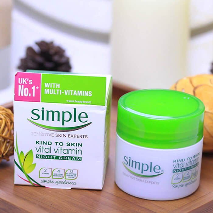 Kem Dưỡng Ẩm Simple Kind To Skin Hydrating Light Moisturiser