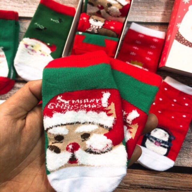 SET 5 ĐÔI TẤT NOEL SIÊU YÊU