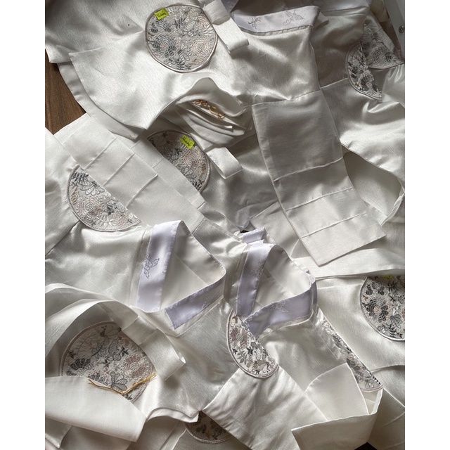 HANBOK ĐỎ CHO BÉ