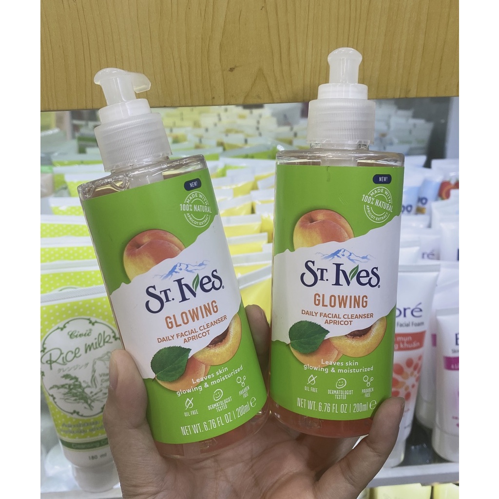 Sữa Rửa Mặt Dạng Gel Chăm Sóc Dịu Nhẹ Cho Da Hàng Ngày ST.Ives Daily Facial Cleanser 200ml