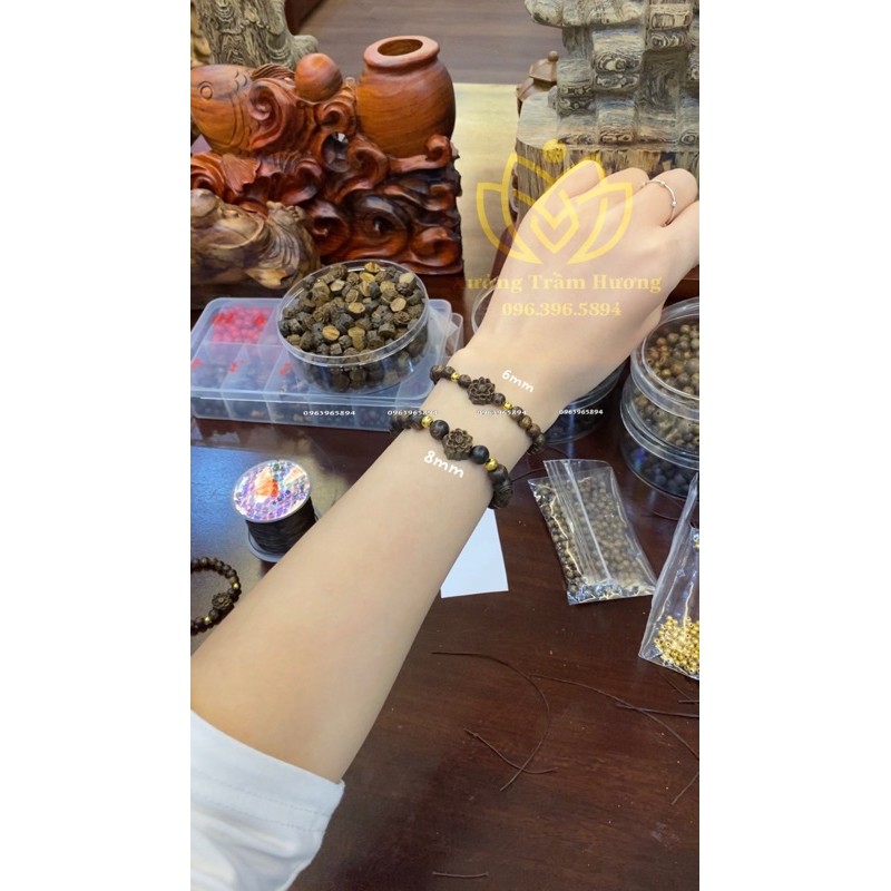 [TẶNG HỘP] Vòng Tay Trầm Hương mix Charm Hoa Sen Tốc & Sánh - vòng tay gỗ nam, nữ Loại Đẹp, Tự Nhiên | BigBuy360 - bigbuy360.vn