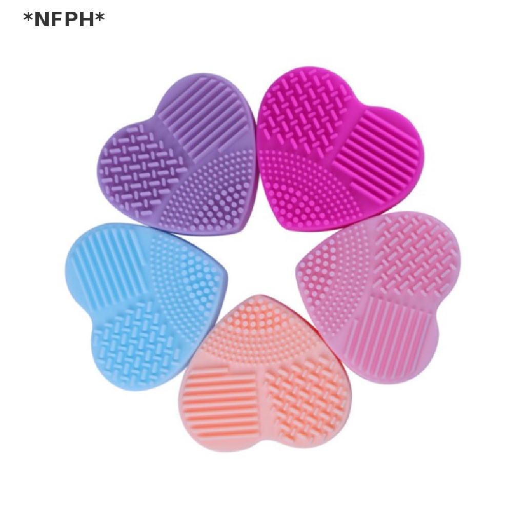 Dụng Cụ Vệ Sinh Cọ Trang Điểm Bằng Silicone Trái Tim Tiện Dụng