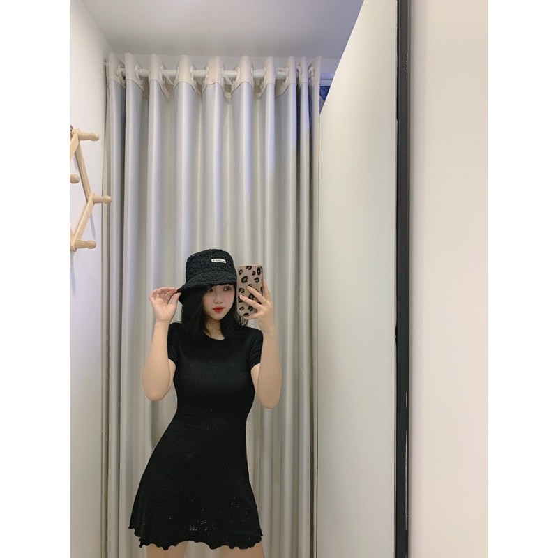 ĐẦM THUN ĐEN CỔ TRÒN 0812 | BigBuy360 - bigbuy360.vn