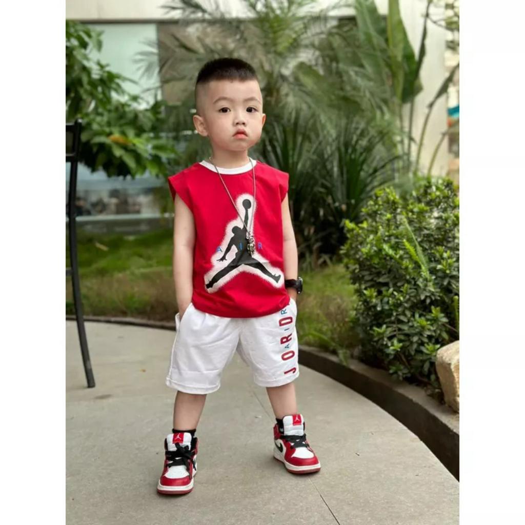 Bộ Jondon đỏ sát nách quần trắng cho bé trai
