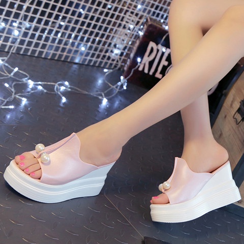 Sandal đế xuồng thời trang cá tính cho nữ