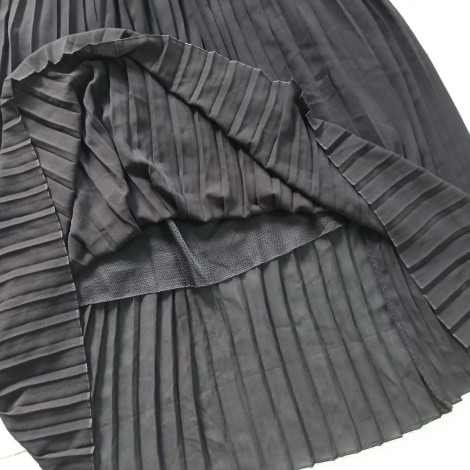 CHÂN VÁY ĐEN XẾP LY SECONDHAND | BigBuy360 - bigbuy360.vn