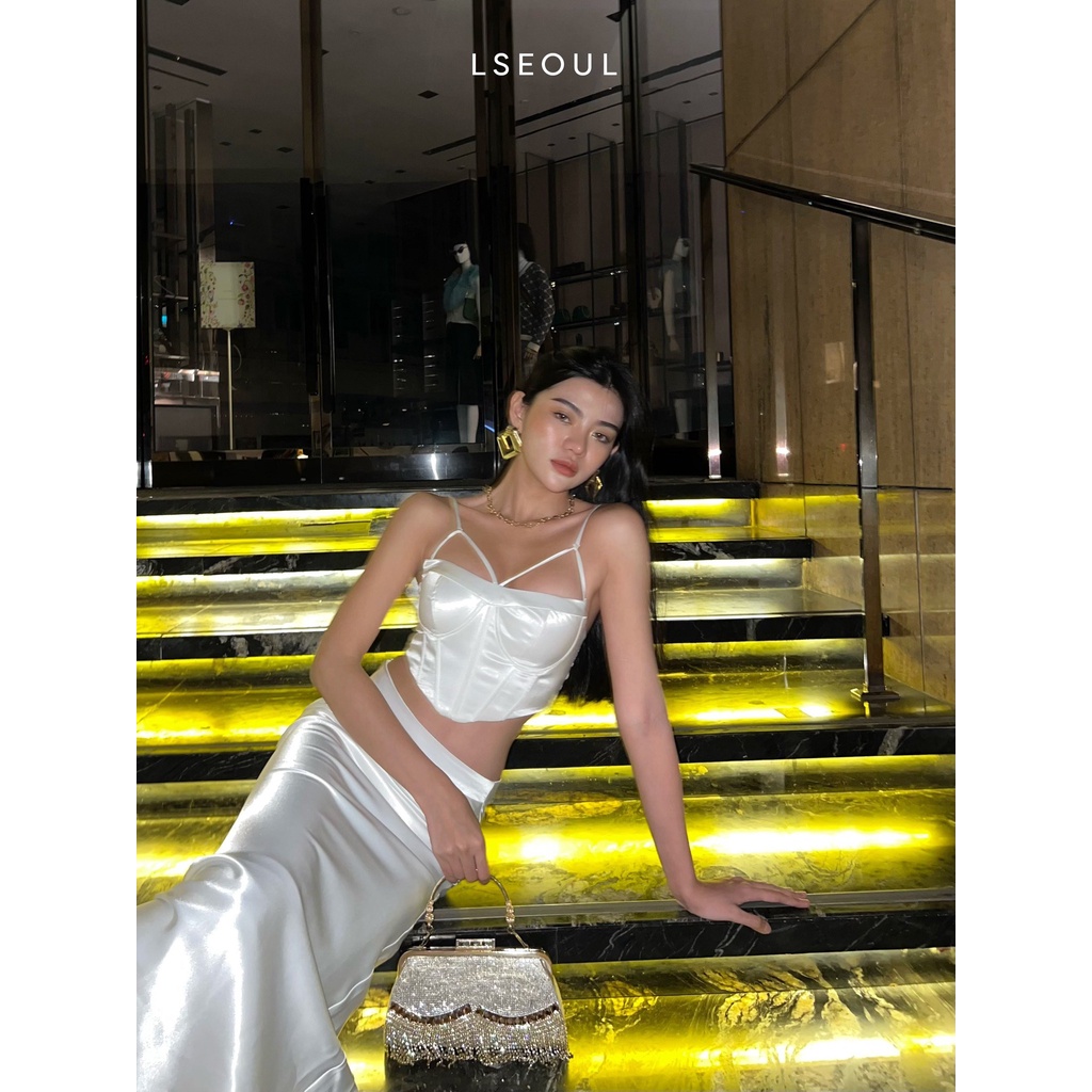 Áo Croptop 2 Dây Cúp Ngực Cut Eo LSEOUL A2570 Chất Lụa Sang Trọng Quyến Rũ Gợi Cảm Phù Hợp Đi Tiệc