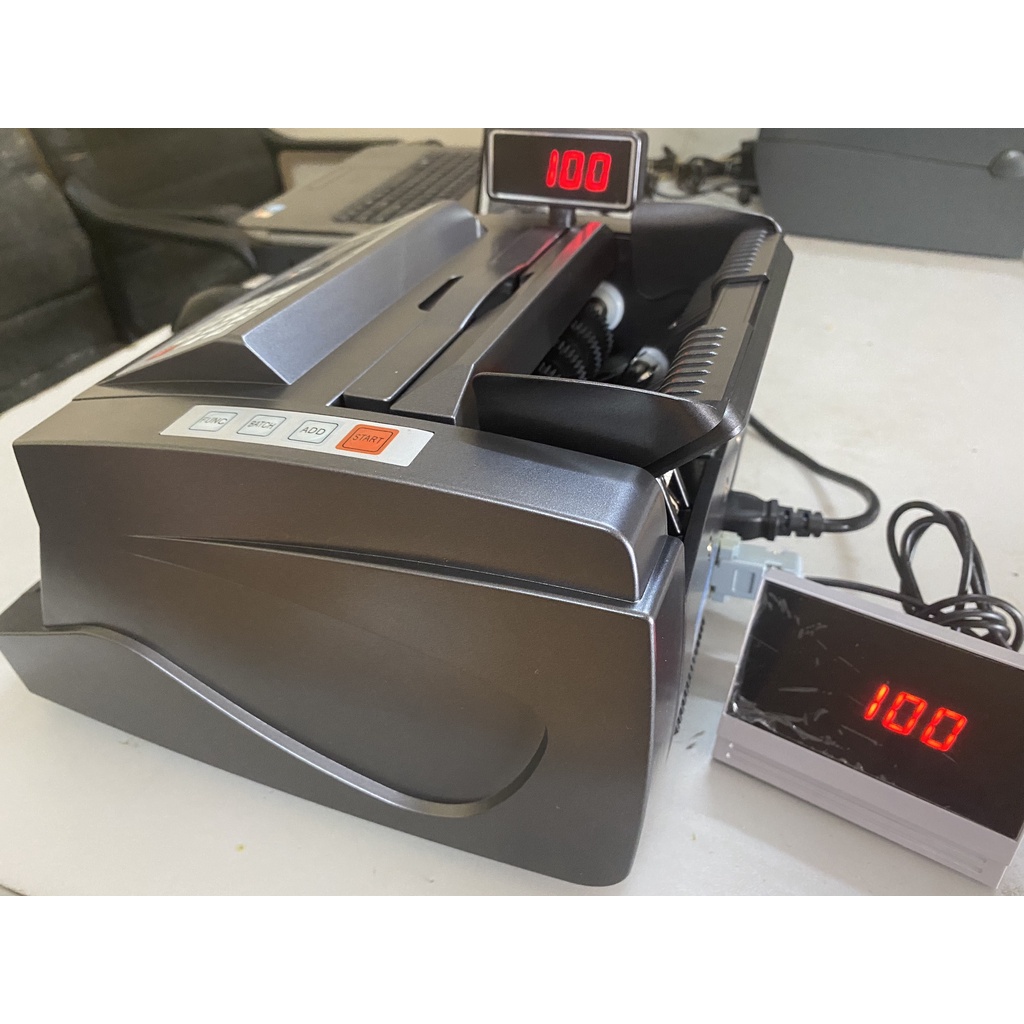 MÁY ĐẾM TIỀN HOSHICO 4700 TỔNG TIỀN SIÊU CHÍNH XÁC
