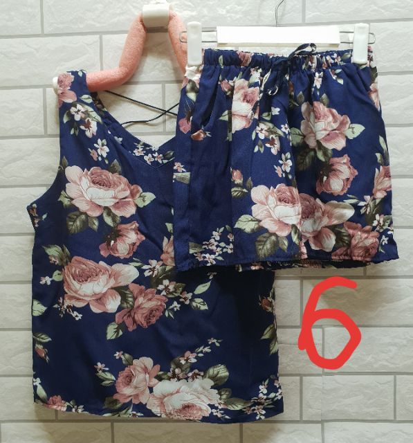 Bộ mặc nhà hàng nhập