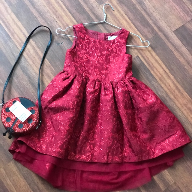 Váy Hm new 3/4y mất tag