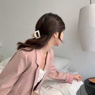 Kẹp tóc style Hàn Quốc vuông