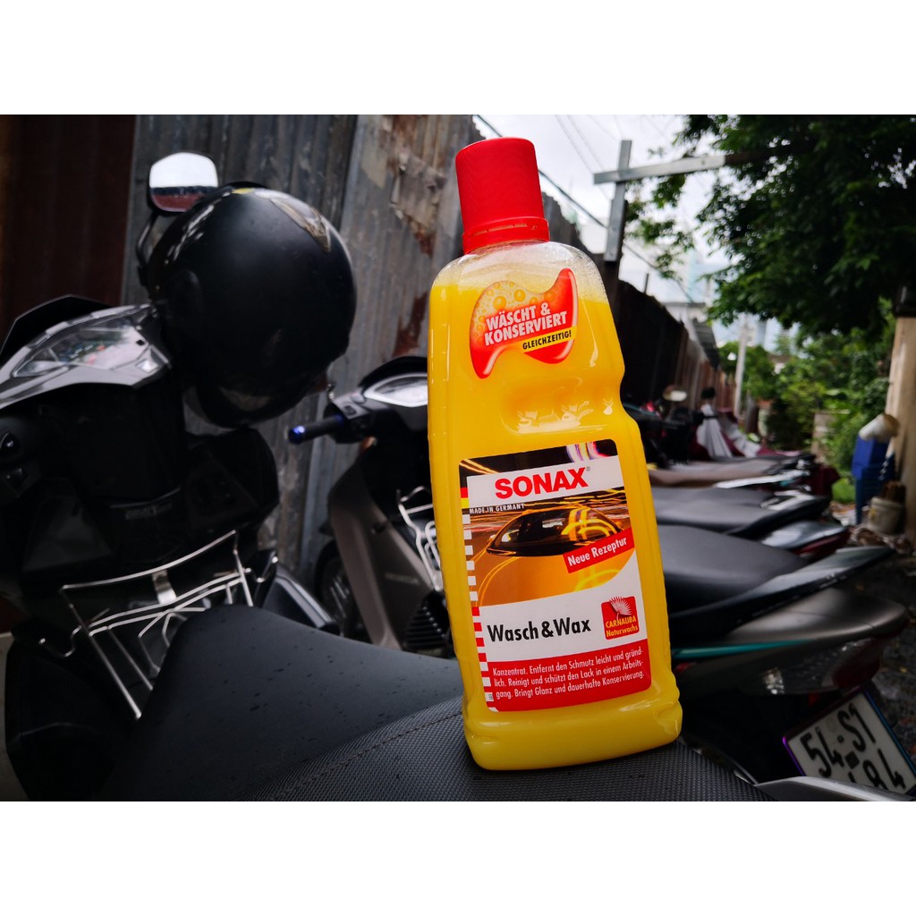 [Tặng Khăn] Sonax Wash &amp; Wax 313341 1000ml - Nước Rửa Xe Đa Năng Bóng Sơn Kết Hợp