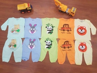 Set 5 bộ đồ carters cho bé