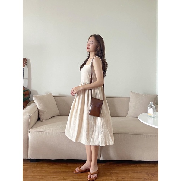 Váy 2 dây bản to cổ vuông có lưng chun sau