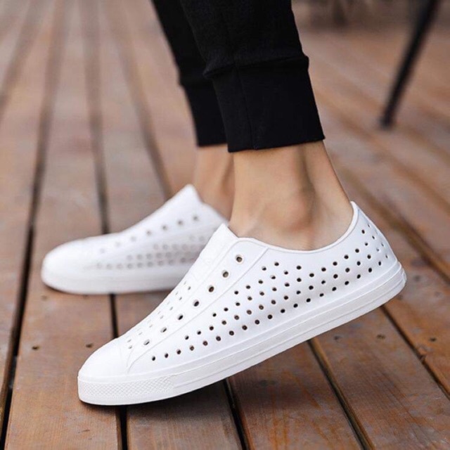 Giày nhựa URBAN NATIVE trơn 1 màu đi mưa, đi biển, du lịch, chống nước, không hôi chân xốp siêu mềm siêu nhẹ