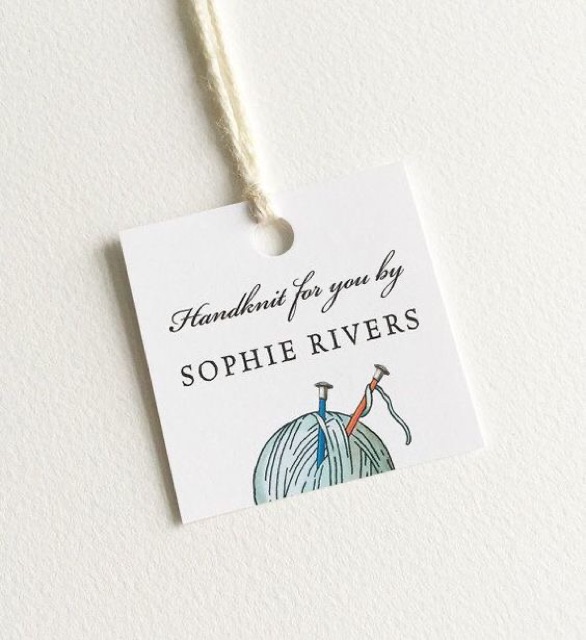 in theo yêu cầu TAG NHÃN MÁC quần áo -giấy bìa cứng cán màng 2 mặt