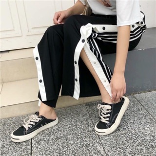 Quần ống rộng cúc bấm