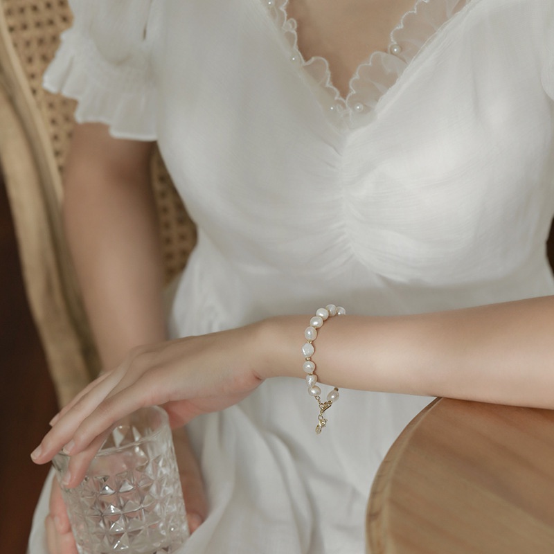 Vòng Tay Đính Đá Ngọc Trai Hình Con Ong Độc Đáo Đơn Giản