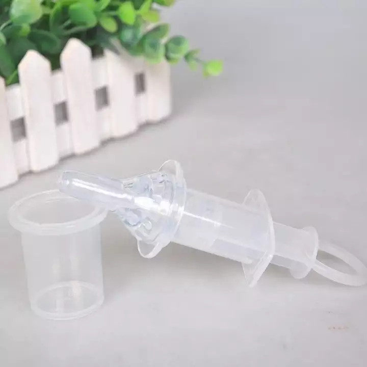 Ống bơm Xilanh uống thuốc bón sữa tiện lợi cho Bé