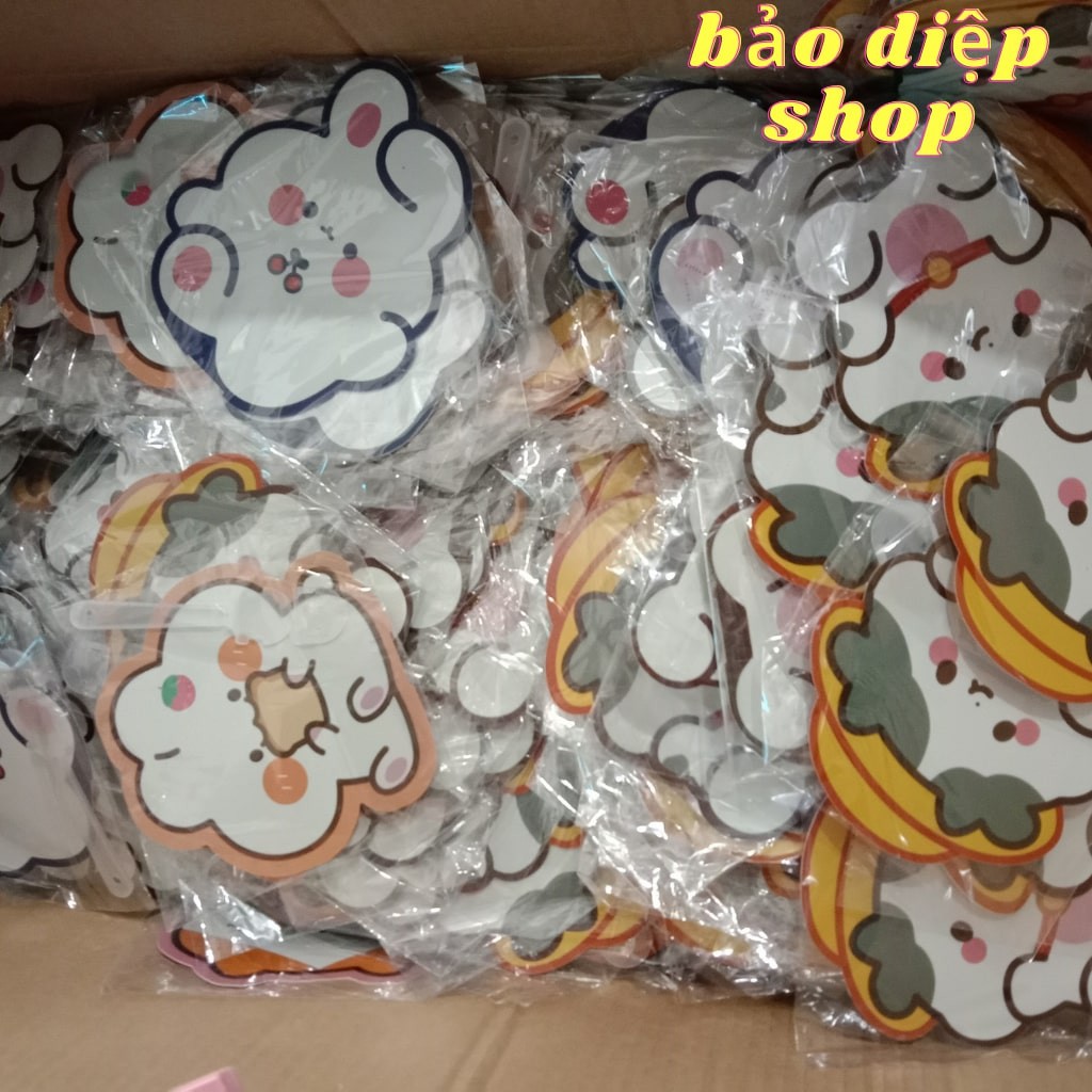 Quạt cầm tay mini bằng nhựa với họa tiết hình hoạt hình siêu cute | BigBuy360 - bigbuy360.vn