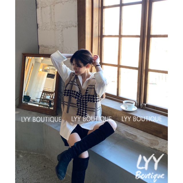 Áo gile nữ cổ V họa tiết kẻ siêu xinh dáng dài rộng chất đẹp Quảng Châu LYY BOUTIQUE | BigBuy360 - bigbuy360.vn