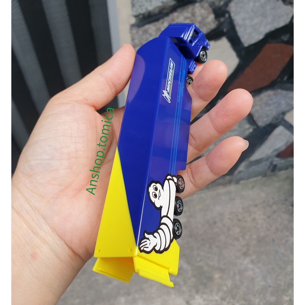 Mô hình xe cont mở được cửa tomica Nhật Bản No135