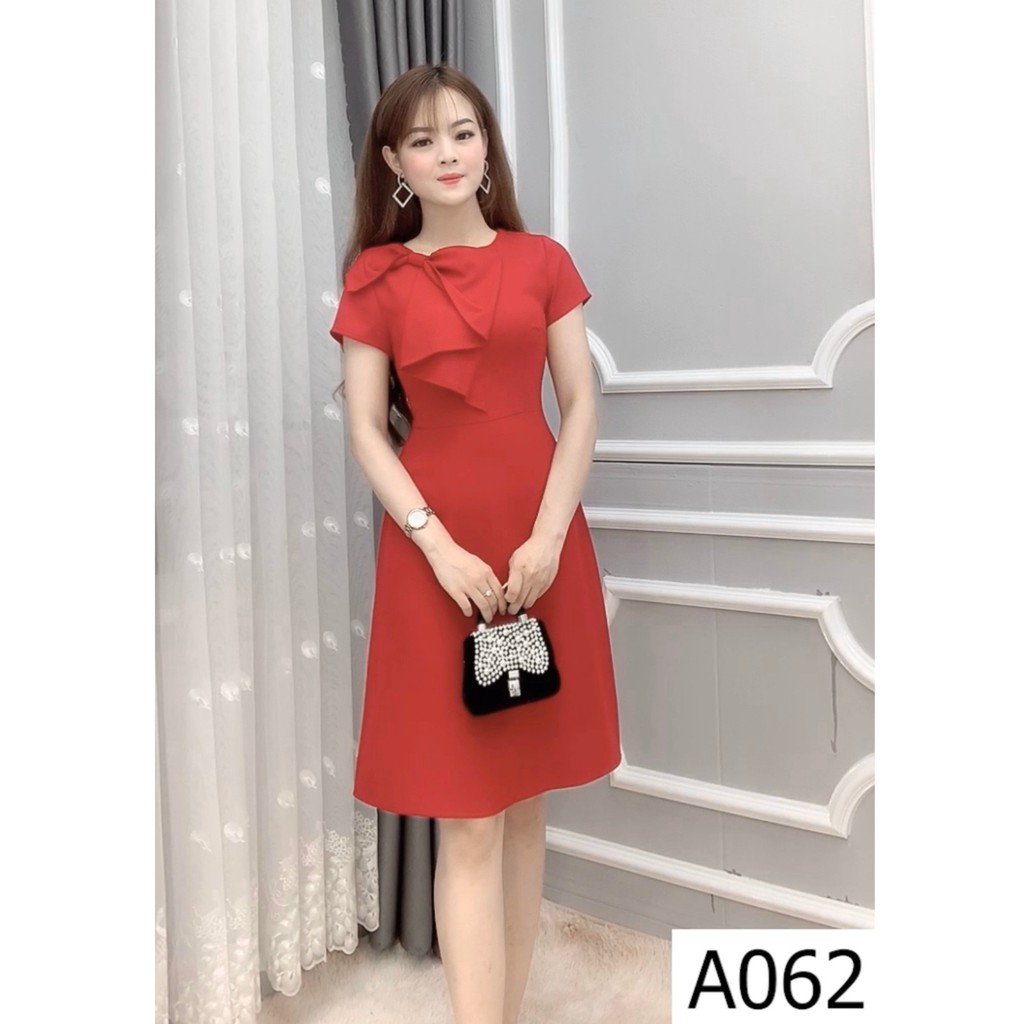 Đầm Dáng Suông Công Sở Có Nơ To Trước Ngực - She Loves A062 Màu Đỏ Đô