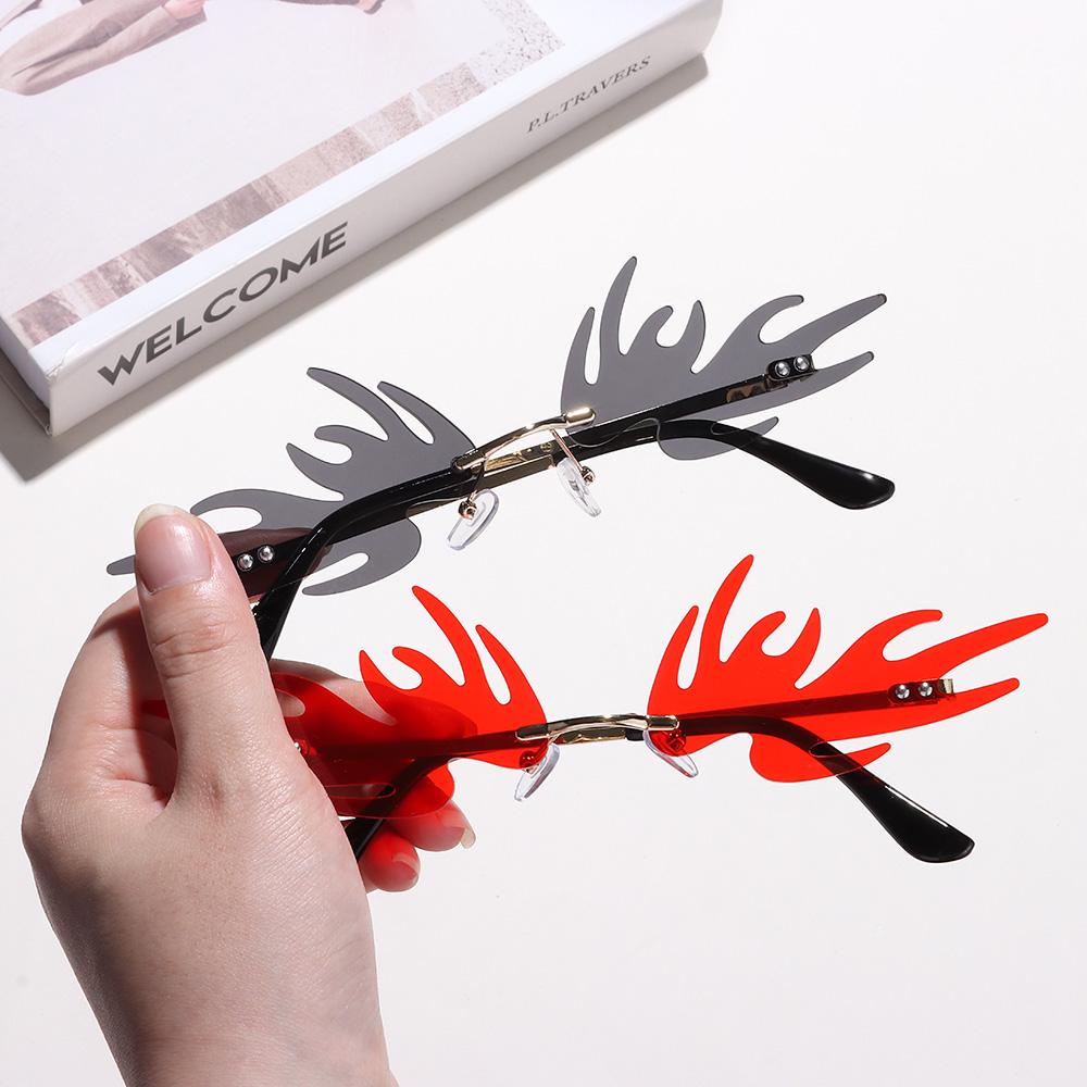 Kính Mát Gọng Kim Loại Hình Đôi Cánh Thiên Thần Hóa Trang