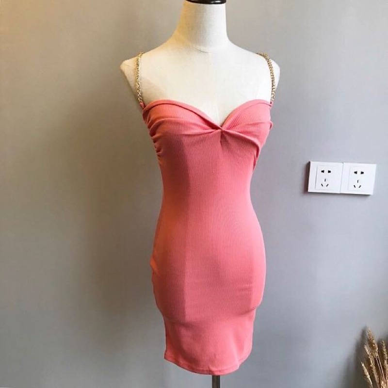 Đầm hai dây body xoắn ngực / đầm ôm nữ/ đầm hotgirl thời trang có lót mút đệm ngực giá  50k chỉ có ở shop KIMDISTORE94