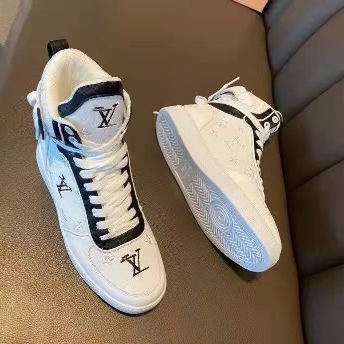 Giày Thể Thao Cổ Cao Mũi Tròn Buộc Dây Thời Trang Phong Cách Mới Cho Nữ