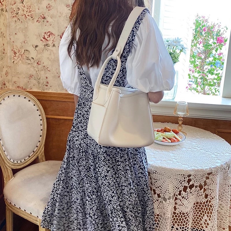 (Có sẵn Đen/Trắng) Túi bucket bag túi đeo chéo size lớn da sần nhẹ kiểu dáng ulzzang Hàn quốc MS9442