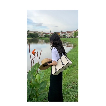 Túi trendy trắng sample