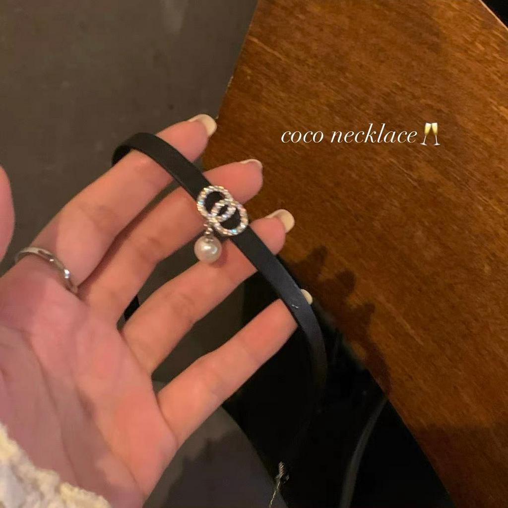 Vòng cổ dạng choker dây da COCO đính hạt sang chảnh V64