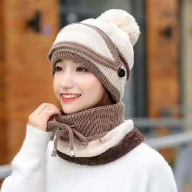 Mũ len nữ có khẩu trang.