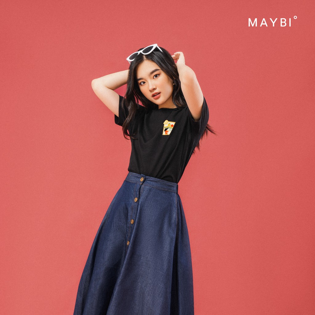 MAYBI - Áo thun đen form medium Sài Gòn